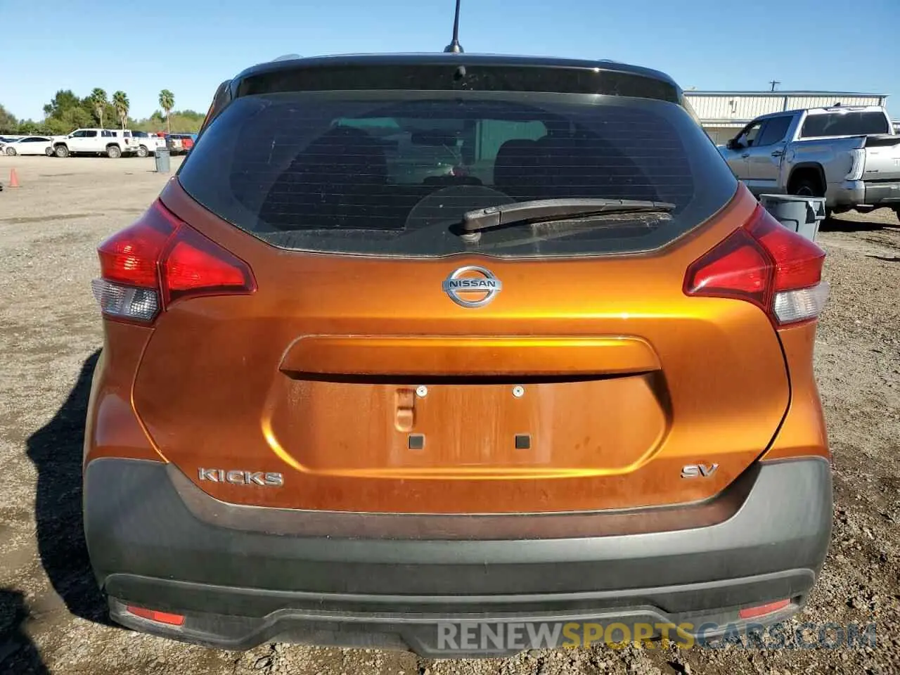 6 Photograph of a damaged car 3N1CP5CU9KL565232 NISSAN KICKS 2019