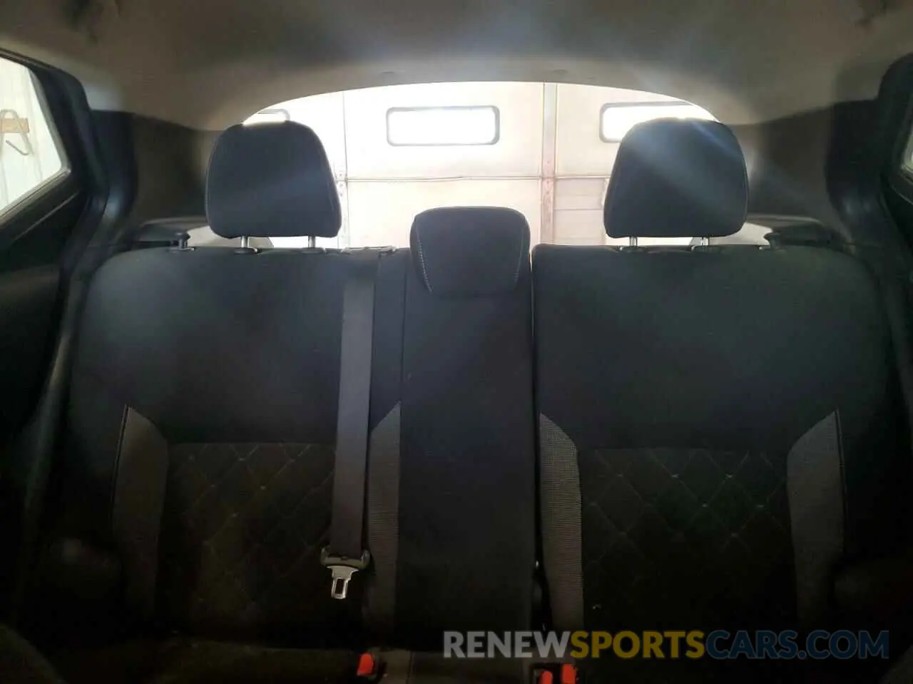 10 Photograph of a damaged car 3N1CP5CU9KL567126 NISSAN KICKS 2019