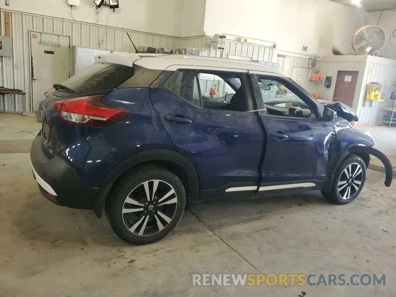 3 Photograph of a damaged car 3N1CP5CU9KL567126 NISSAN KICKS 2019