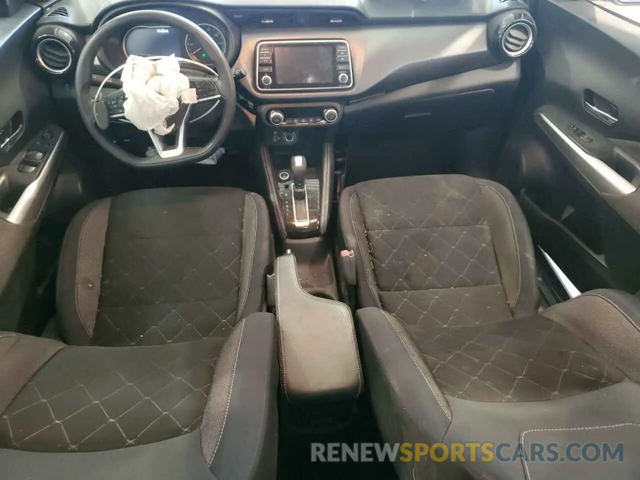 8 Photograph of a damaged car 3N1CP5CU9KL567126 NISSAN KICKS 2019