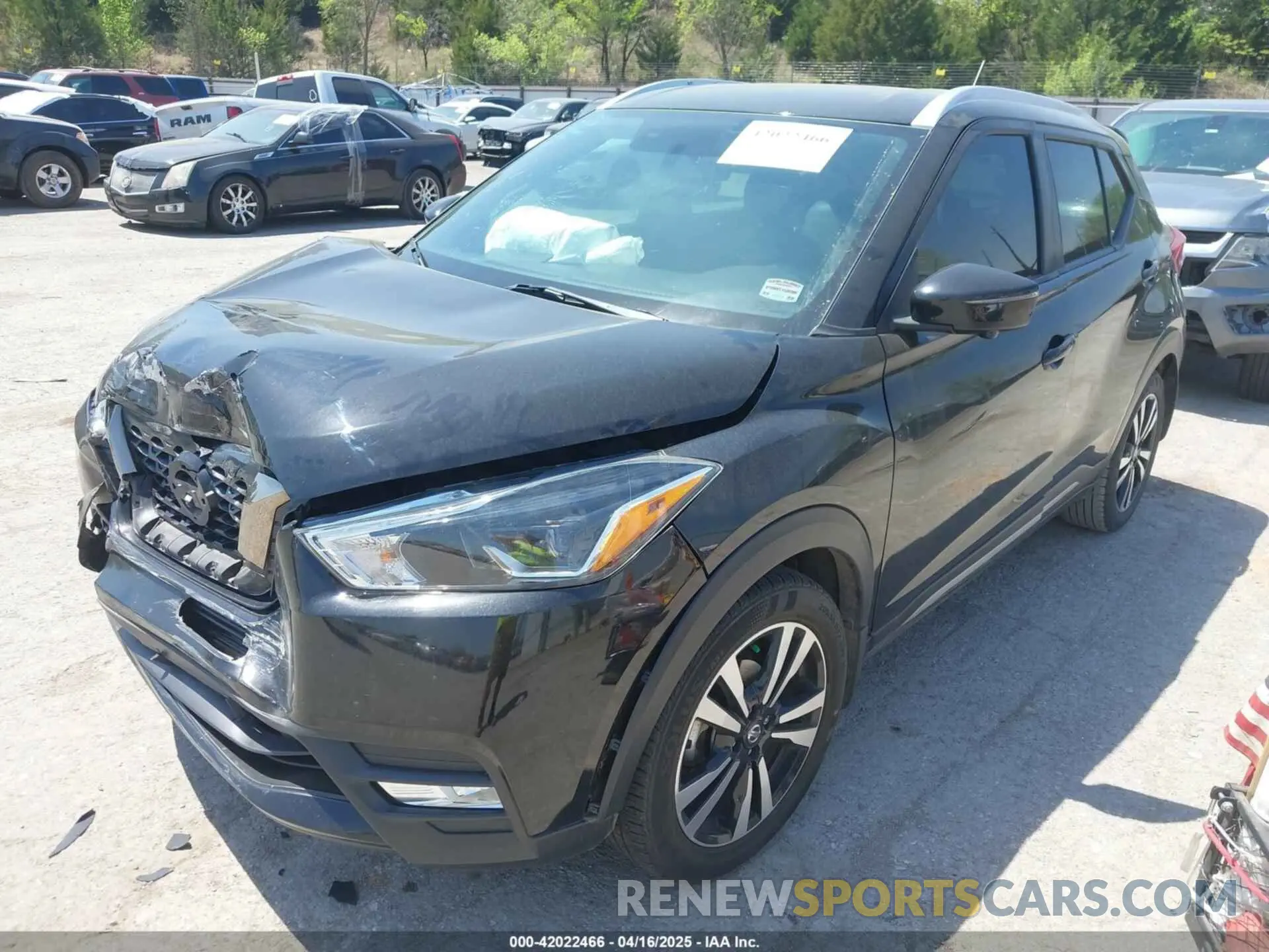 2 Photograph of a damaged car 3N1CP5CU9KL567806 NISSAN KICKS 2019