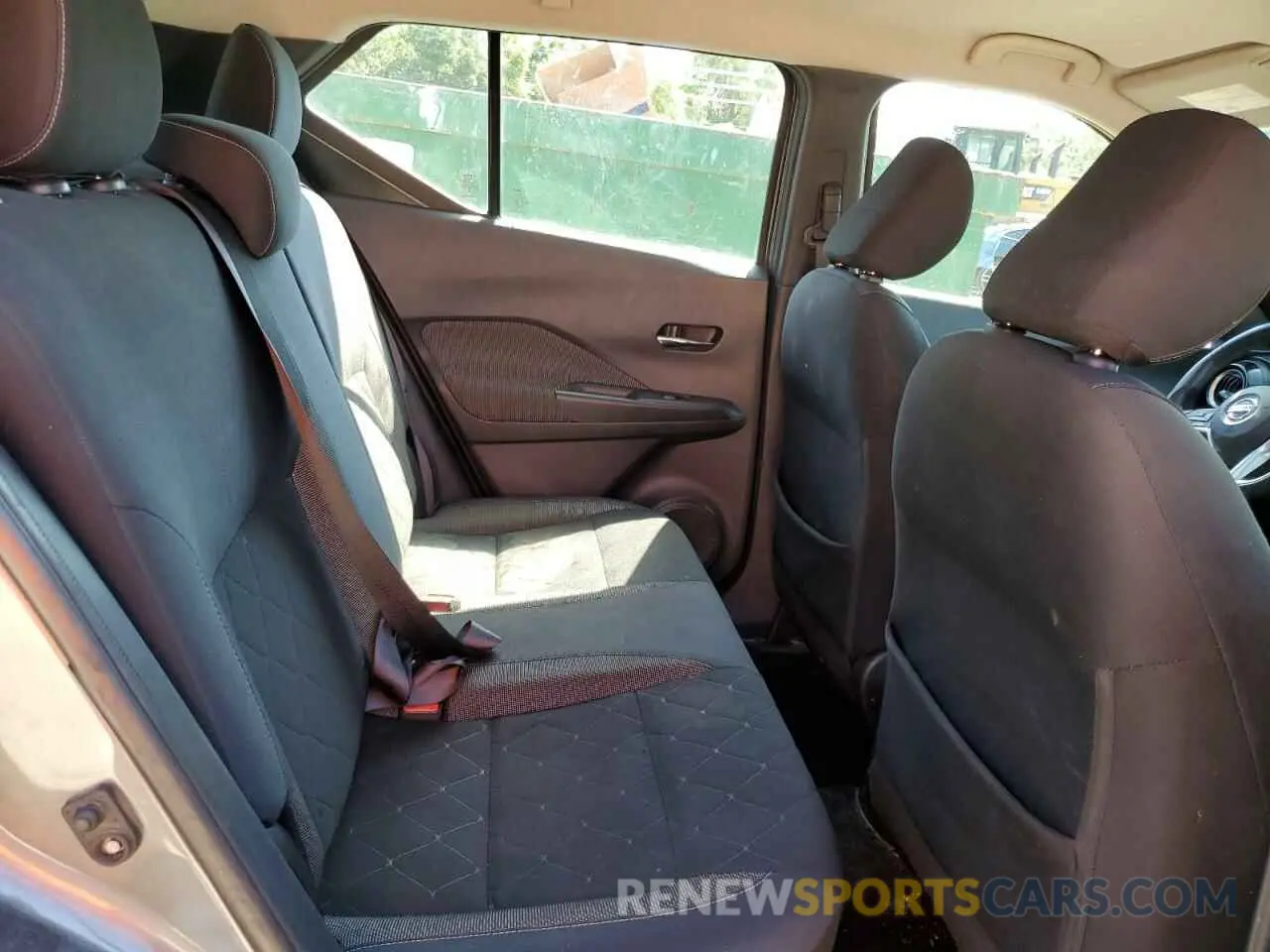 11 Photograph of a damaged car 3N1CP5CUXKL492288 NISSAN KICKS 2019
