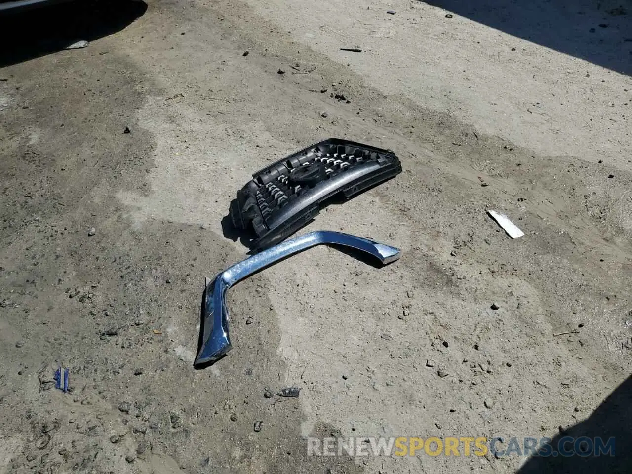 13 Photograph of a damaged car 3N1CP5CUXKL492288 NISSAN KICKS 2019