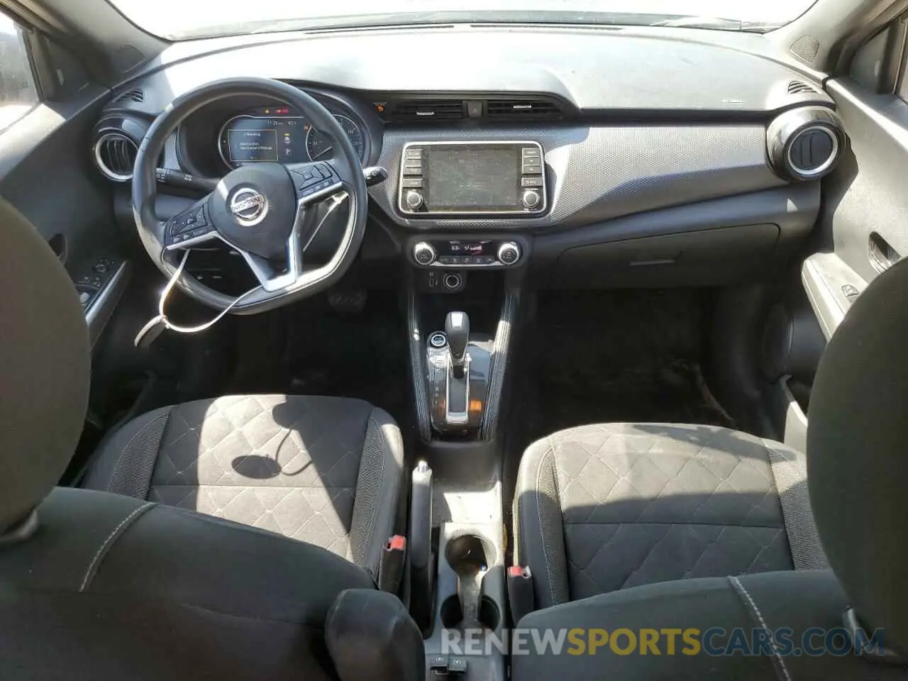 8 Photograph of a damaged car 3N1CP5CUXKL492288 NISSAN KICKS 2019