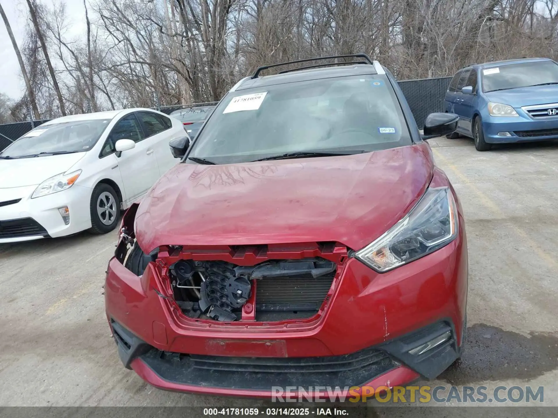 12 Photograph of a damaged car 3N1CP5CUXKL492775 NISSAN KICKS 2019