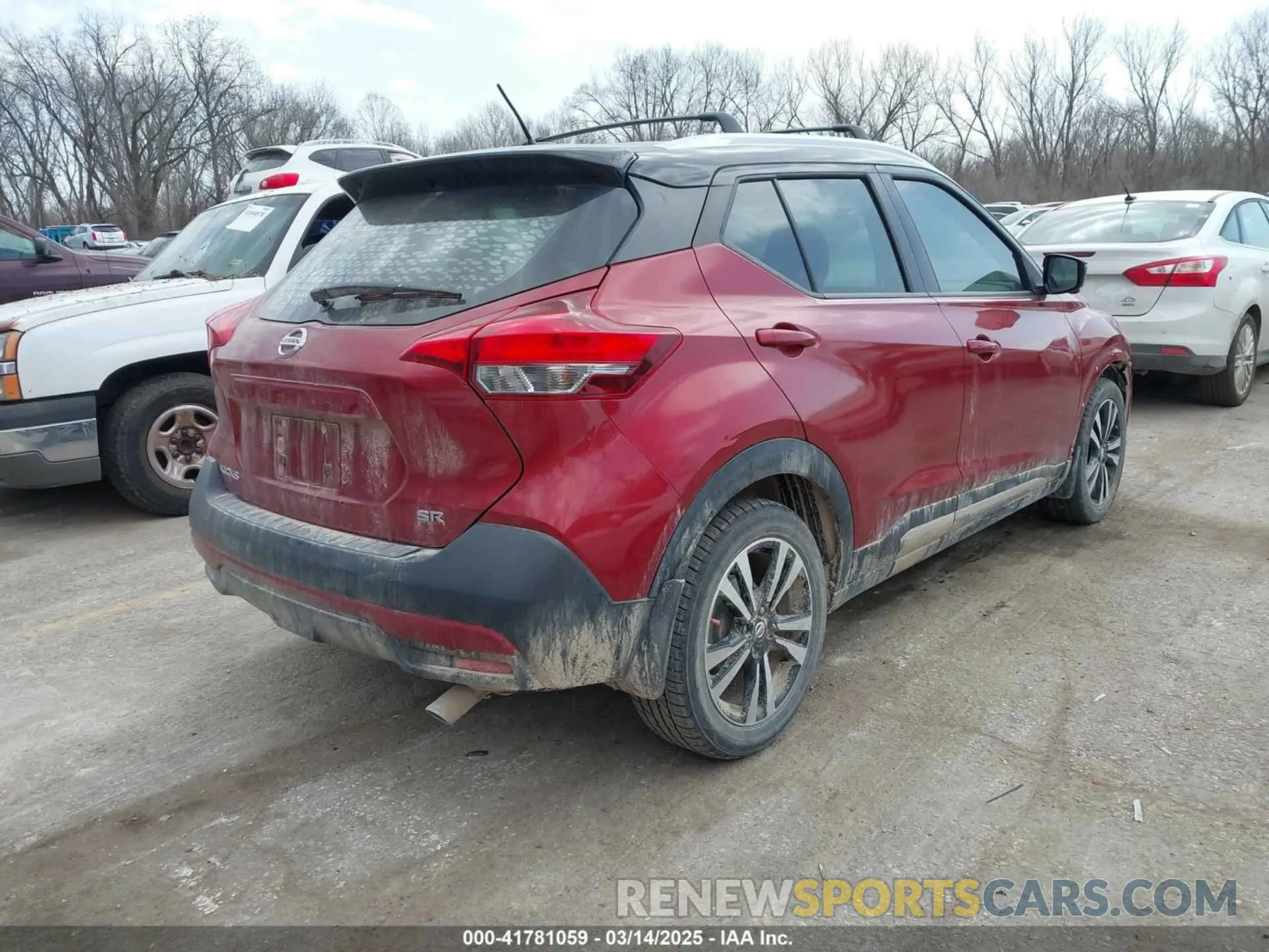 4 Photograph of a damaged car 3N1CP5CUXKL492775 NISSAN KICKS 2019