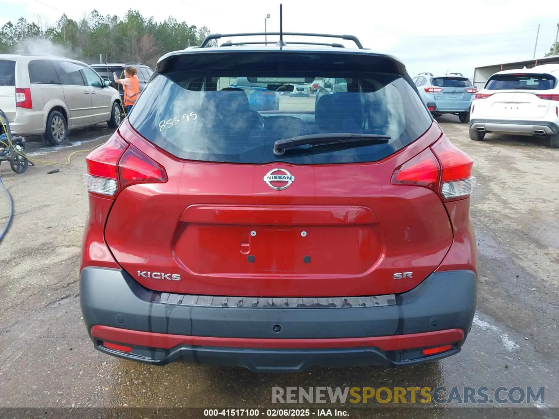 17 Photograph of a damaged car 3N1CP5CUXKL500664 NISSAN KICKS 2019
