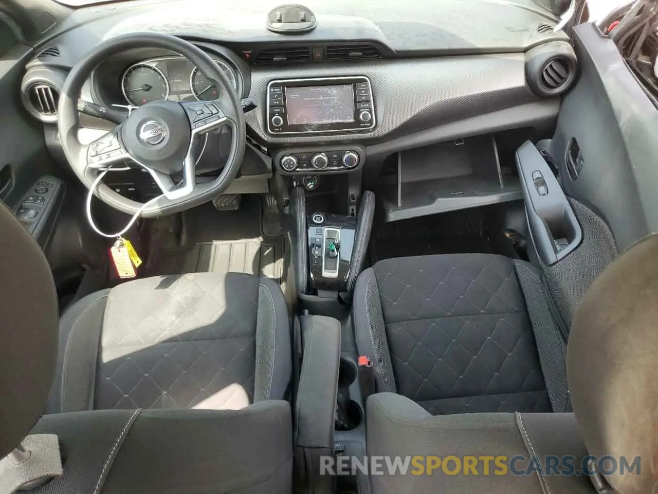 8 Photograph of a damaged car 3N1CP5CUXKL503967 NISSAN KICKS 2019