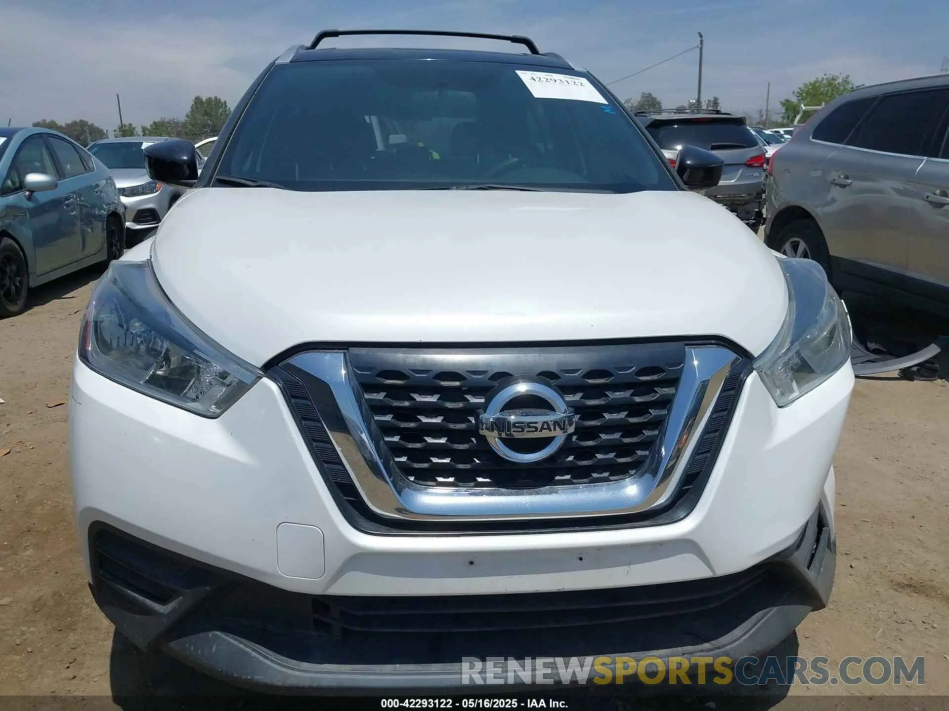 12 Photograph of a damaged car 3N1CP5CUXKL508165 NISSAN KICKS 2019