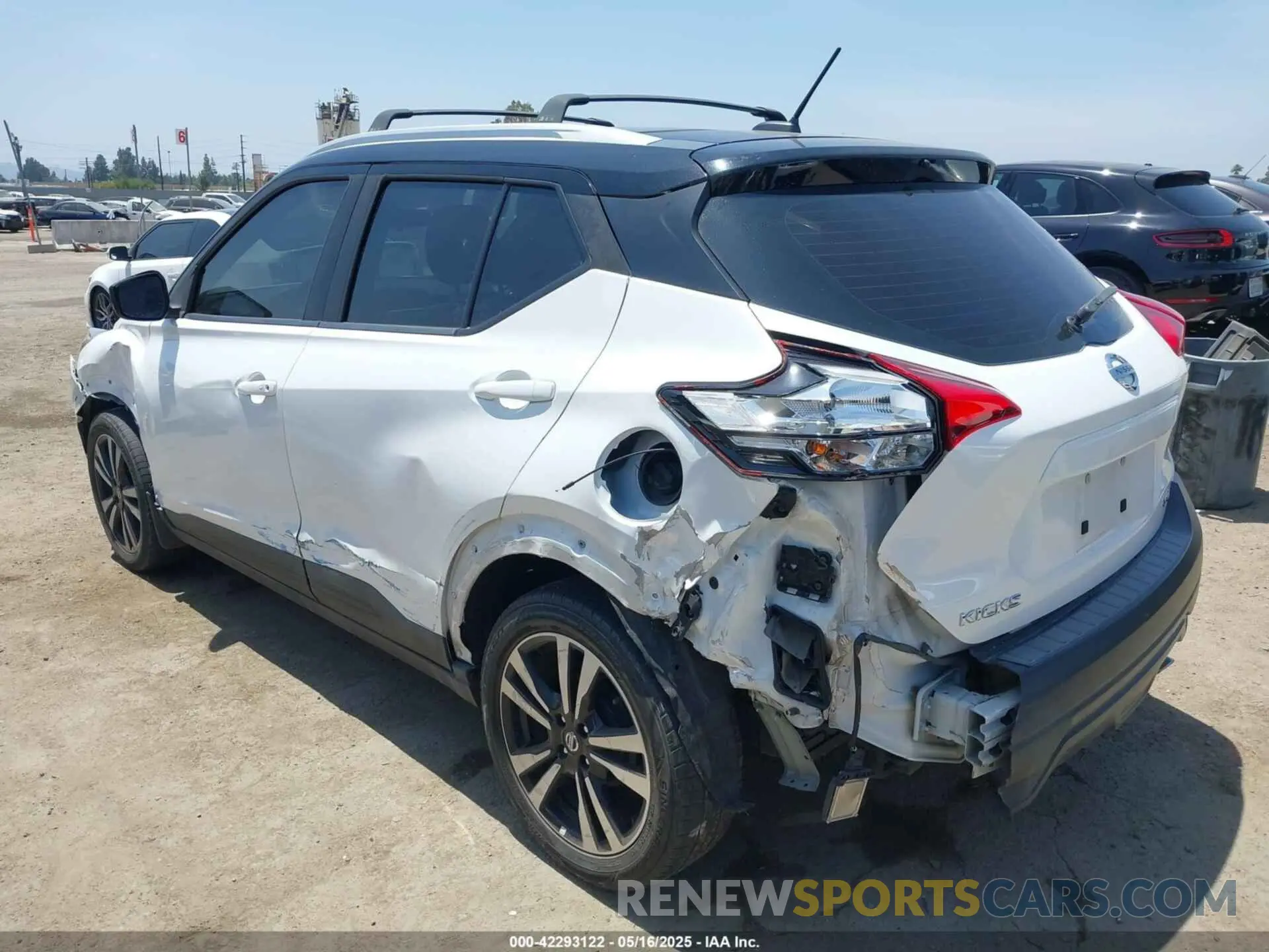 3 Photograph of a damaged car 3N1CP5CUXKL508165 NISSAN KICKS 2019
