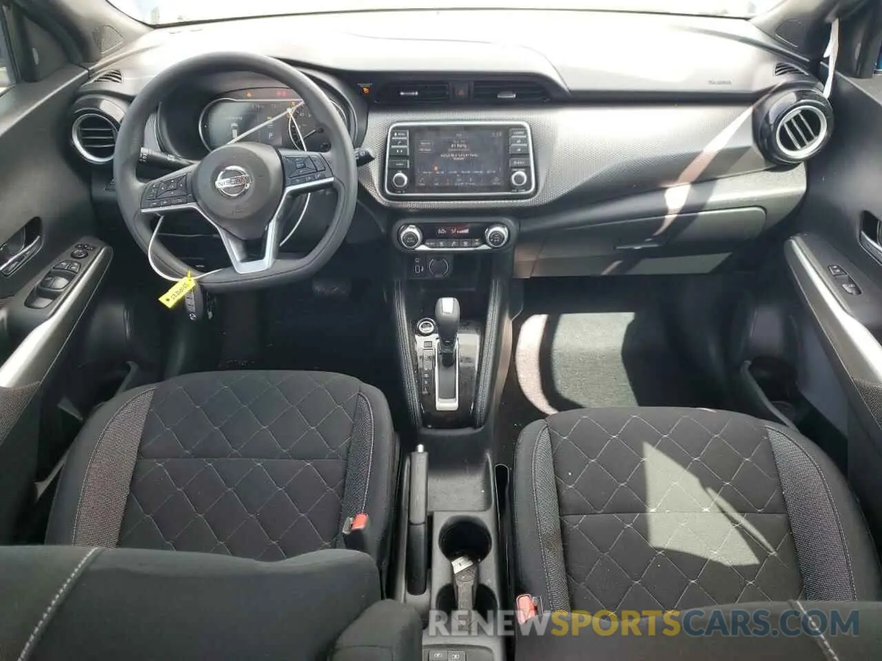 8 Photograph of a damaged car 3N1CP5CUXKL567989 NISSAN KICKS 2019