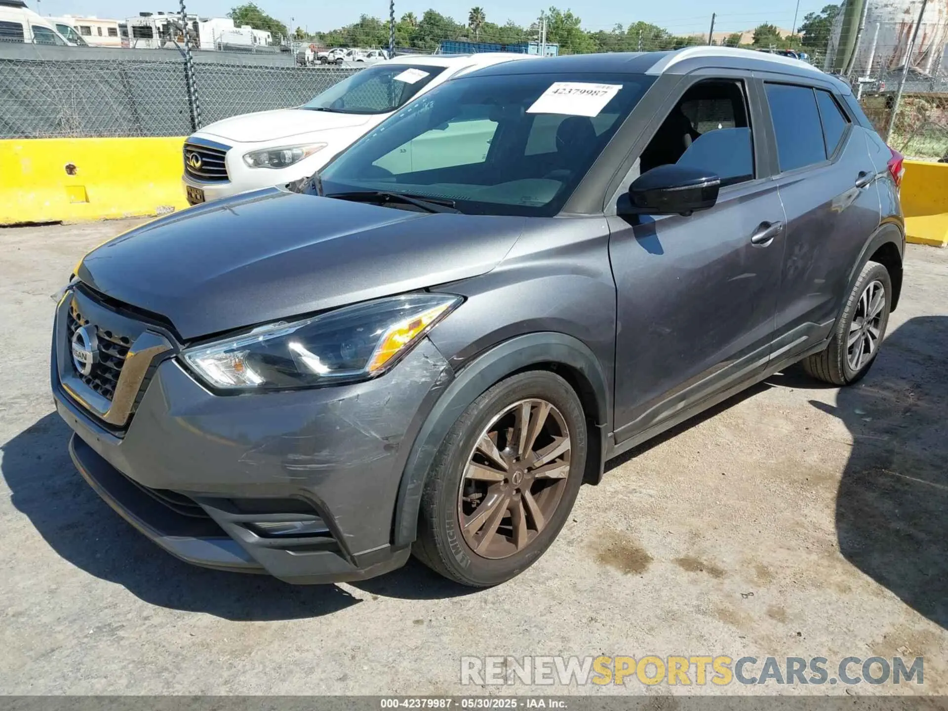 2 Photograph of a damaged car 3N1CP5CUXKL569256 NISSAN KICKS 2019