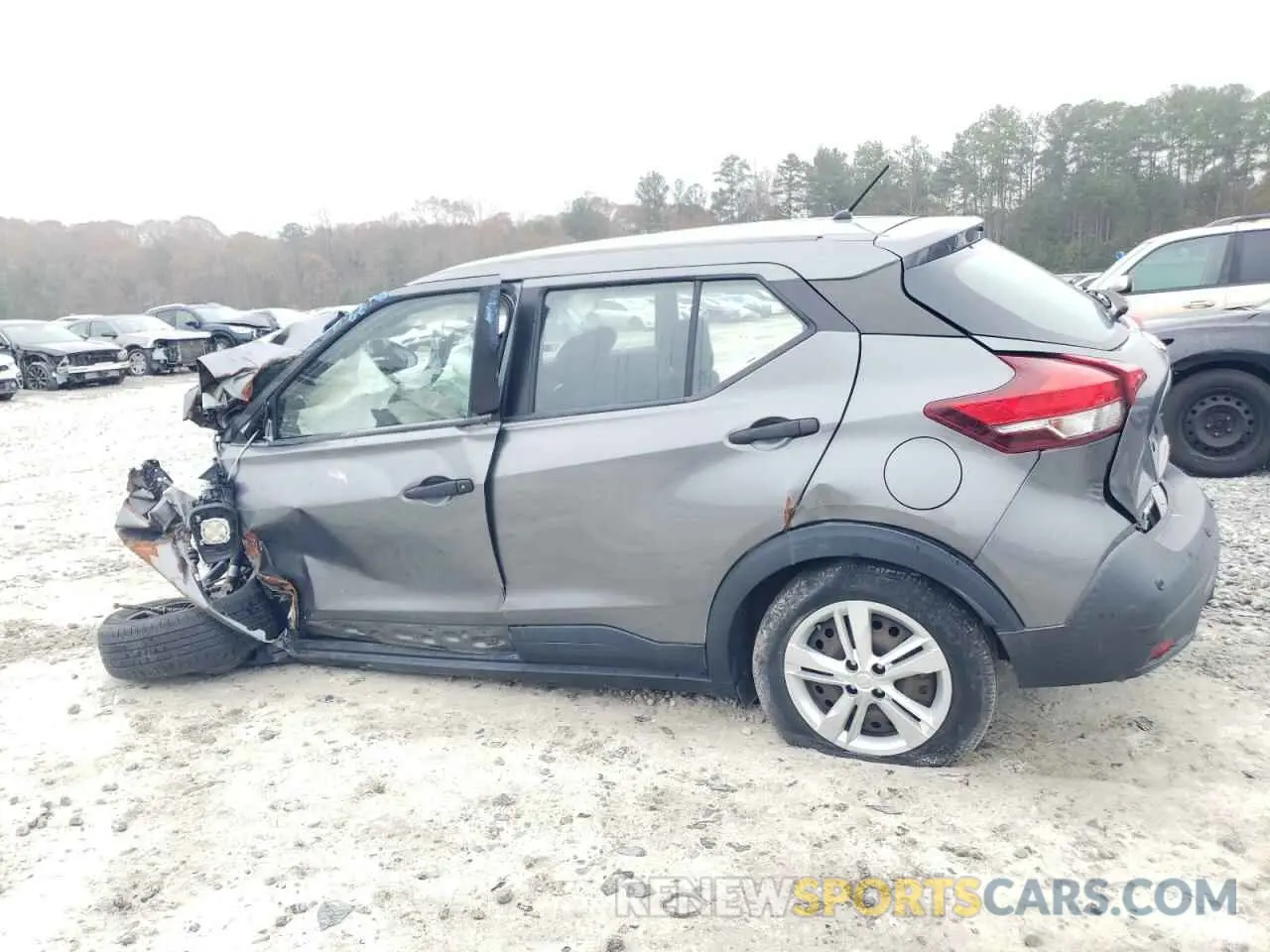 2 Photograph of a damaged car 3N1CP5BV0LL539632 NISSAN KICKS 2020