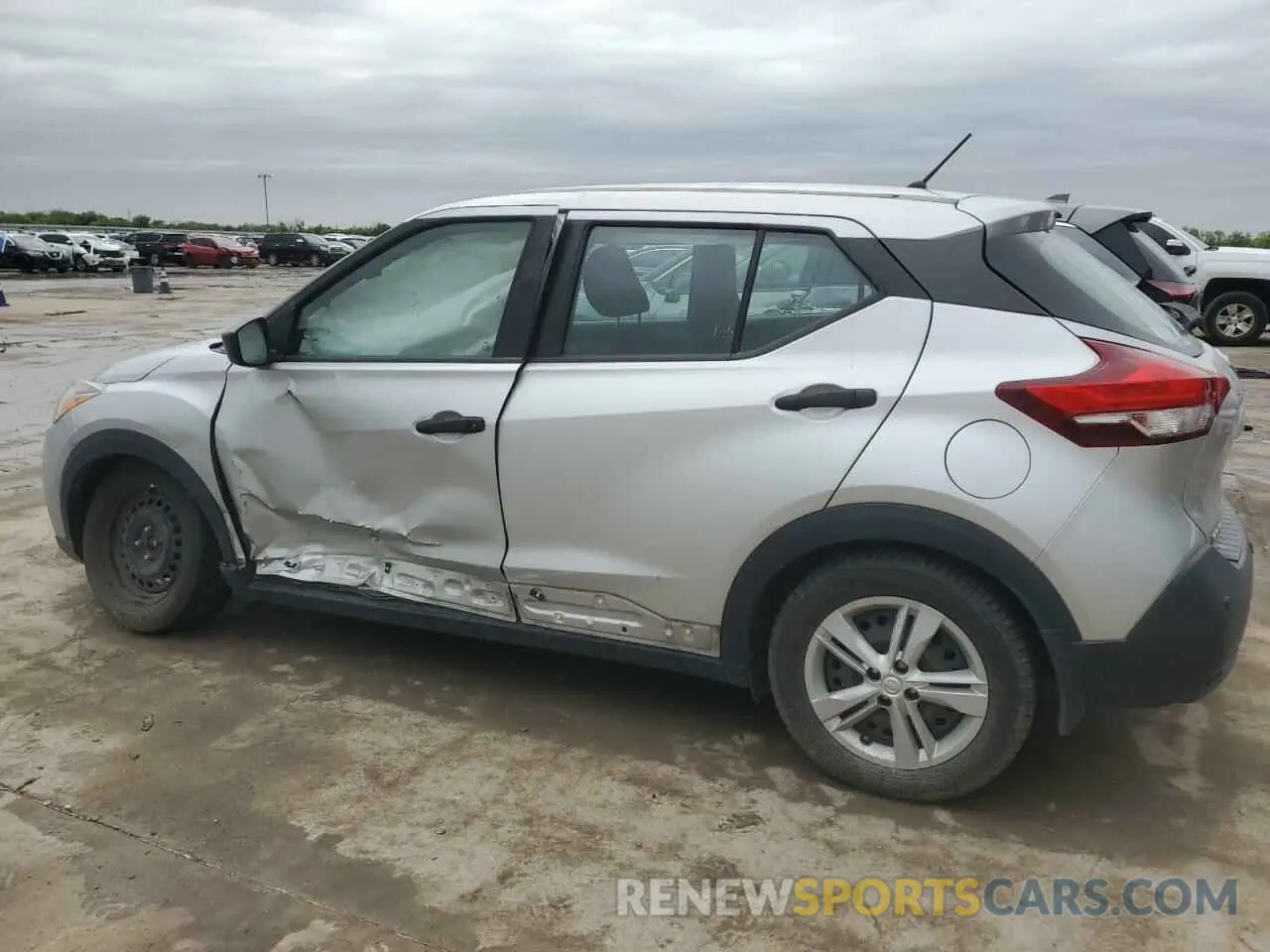 2 Photograph of a damaged car 3N1CP5BV0LL541025 NISSAN KICKS 2020