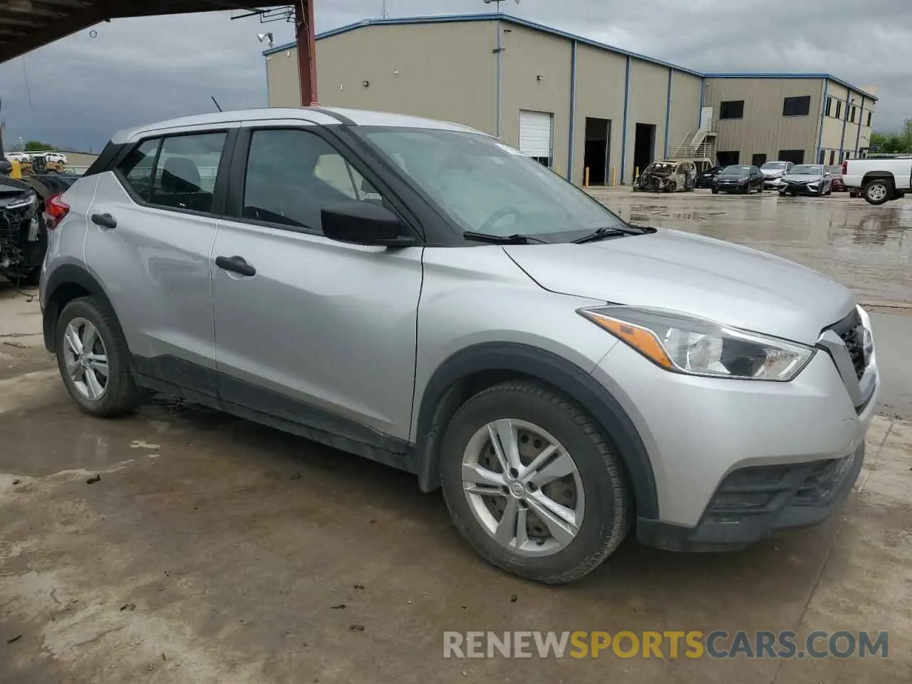 4 Photograph of a damaged car 3N1CP5BV0LL541025 NISSAN KICKS 2020