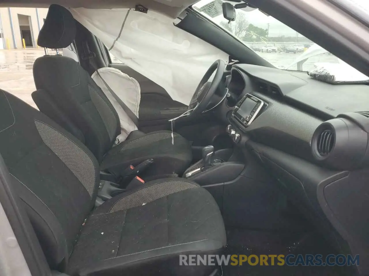 7 Photograph of a damaged car 3N1CP5BV0LL541025 NISSAN KICKS 2020