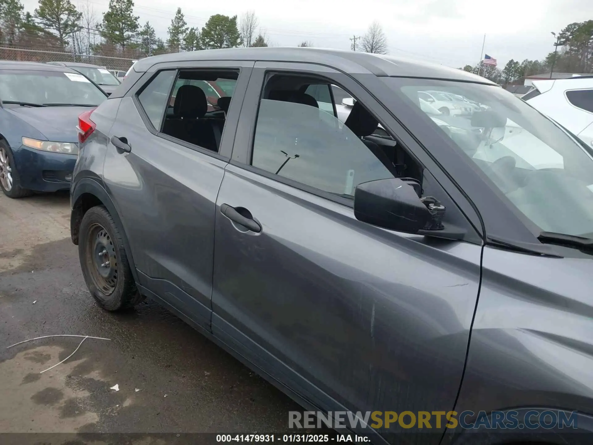 14 Photograph of a damaged car 3N1CP5BV0LL541977 NISSAN KICKS 2020