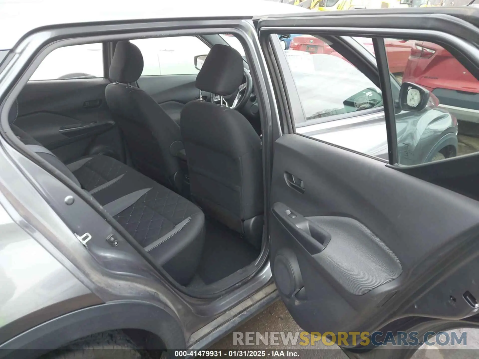 8 Photograph of a damaged car 3N1CP5BV0LL541977 NISSAN KICKS 2020