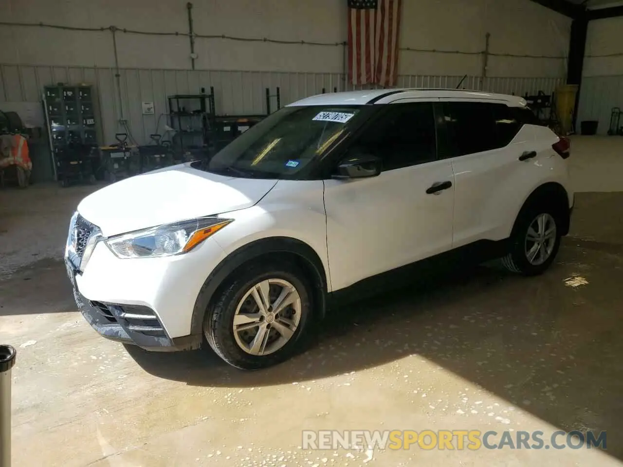 1 Photograph of a damaged car 3N1CP5BV0LL555751 NISSAN KICKS 2020