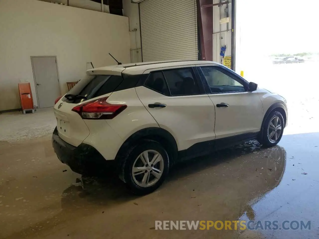 3 Photograph of a damaged car 3N1CP5BV0LL555751 NISSAN KICKS 2020