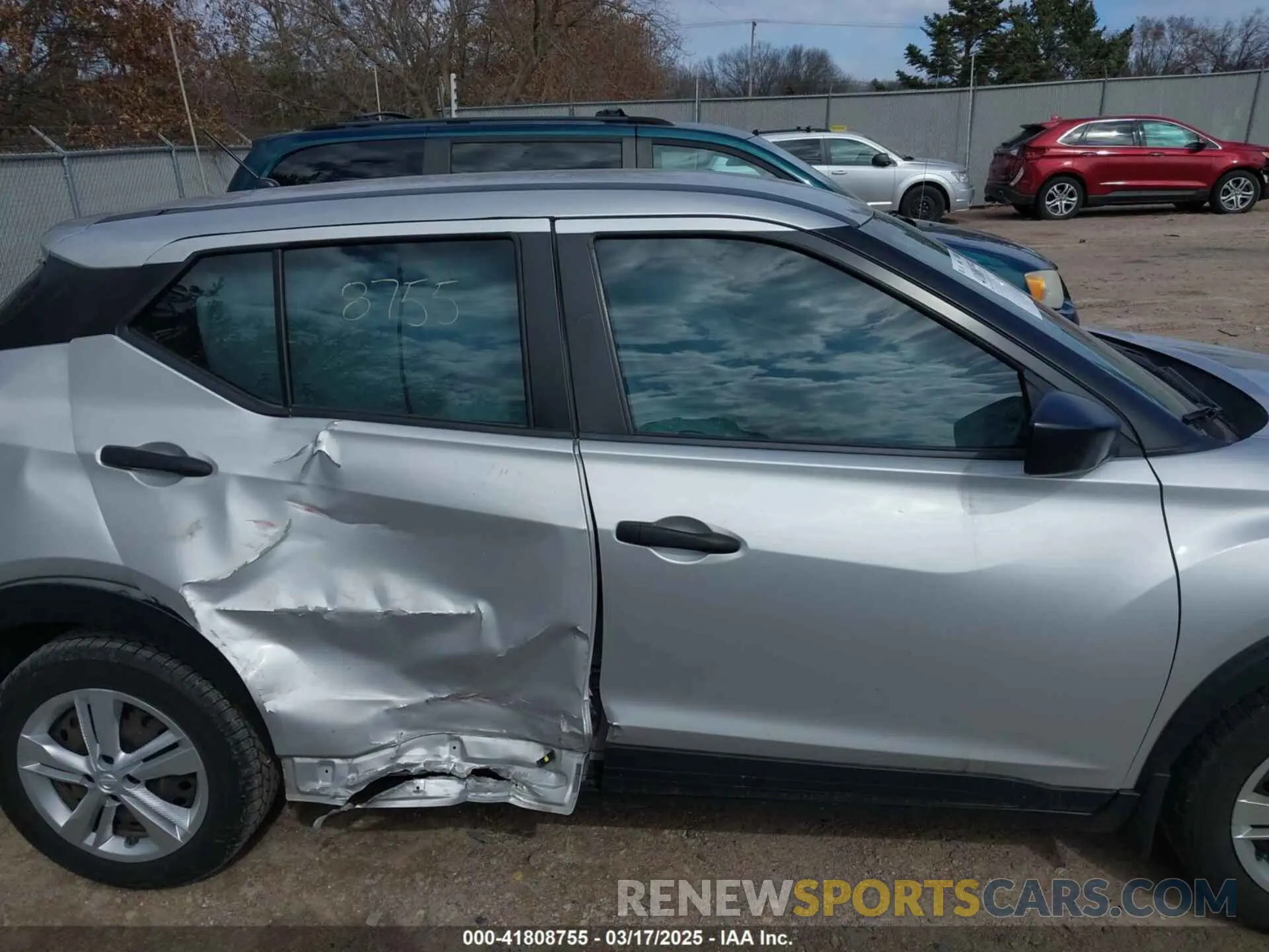 13 Photograph of a damaged car 3N1CP5BV0LL562392 NISSAN KICKS 2020