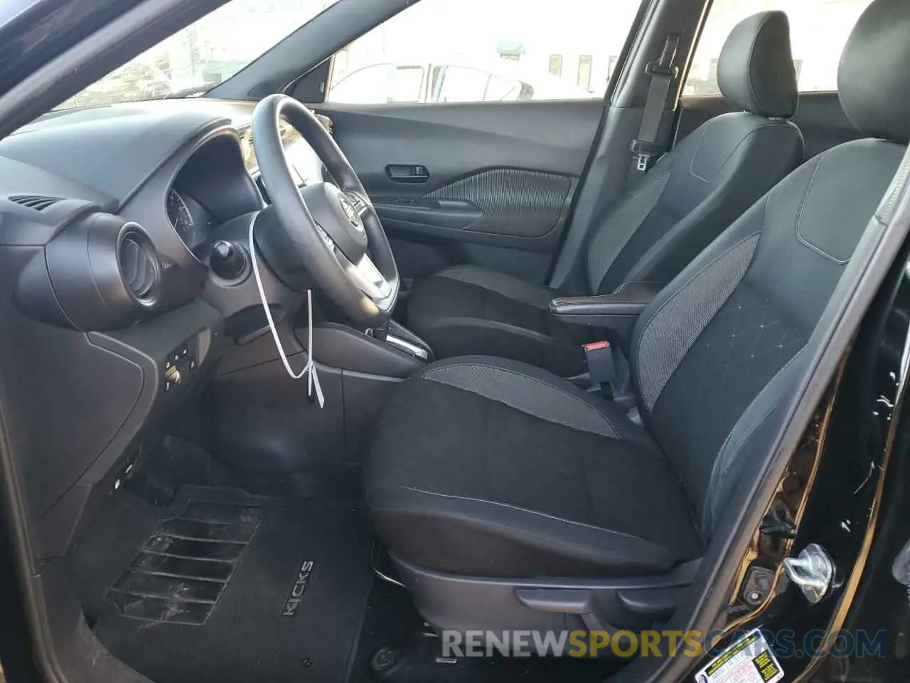 7 Photograph of a damaged car 3N1CP5BV1LL482051 NISSAN KICKS 2020