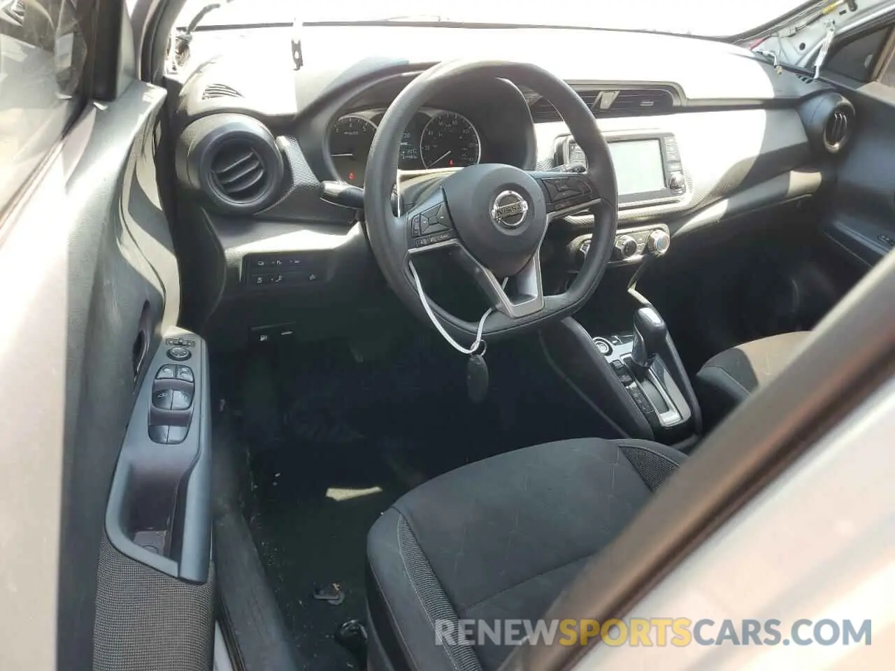 8 Photograph of a damaged car 3N1CP5BV1LL500029 NISSAN KICKS 2020