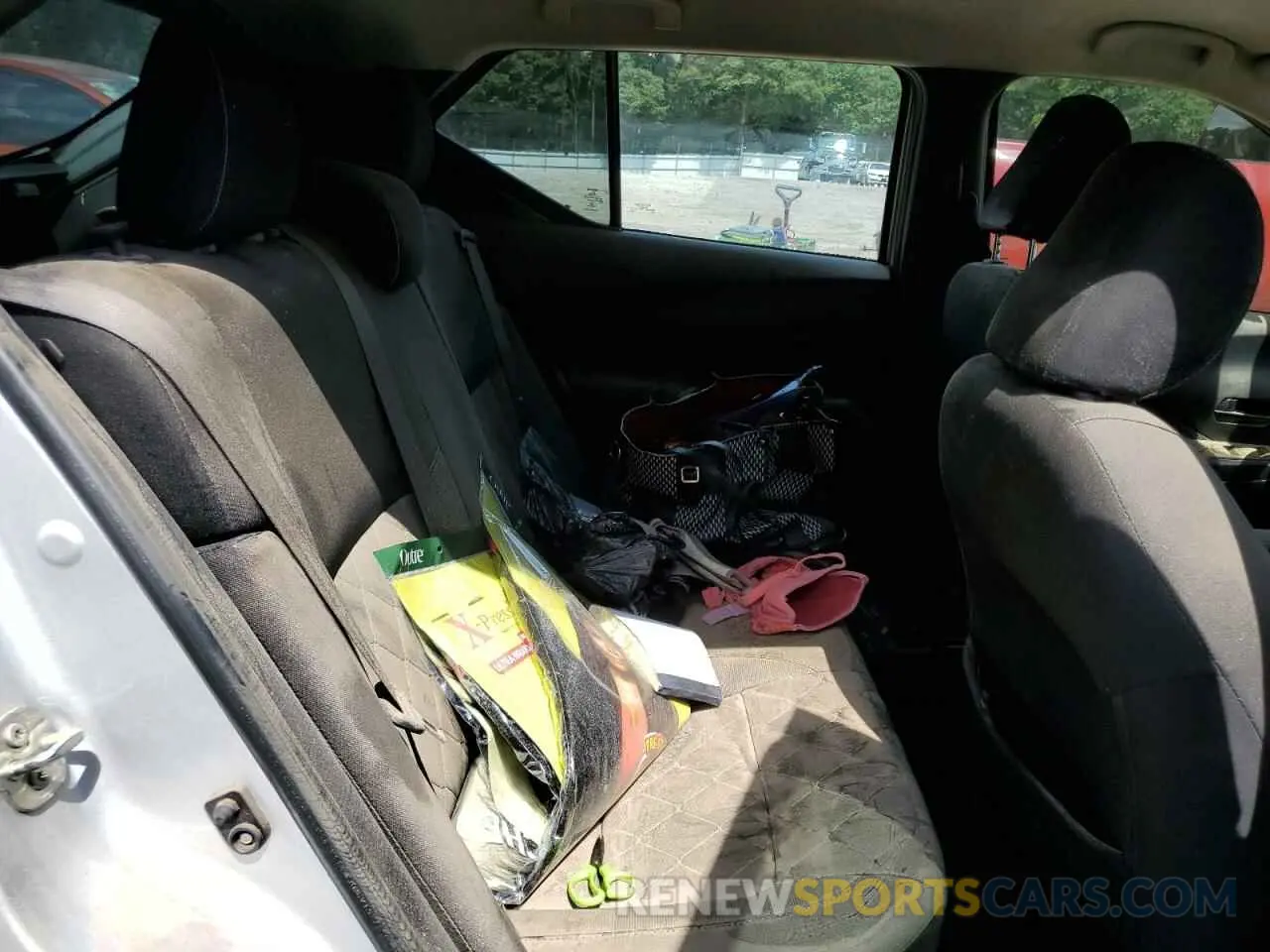 10 Photograph of a damaged car 3N1CP5BV1LL542782 NISSAN KICKS 2020