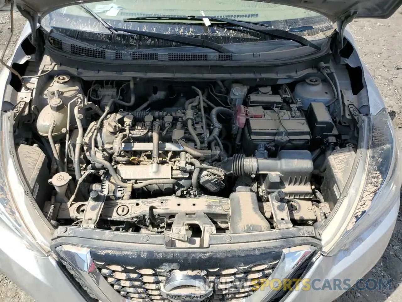 11 Photograph of a damaged car 3N1CP5BV1LL542782 NISSAN KICKS 2020