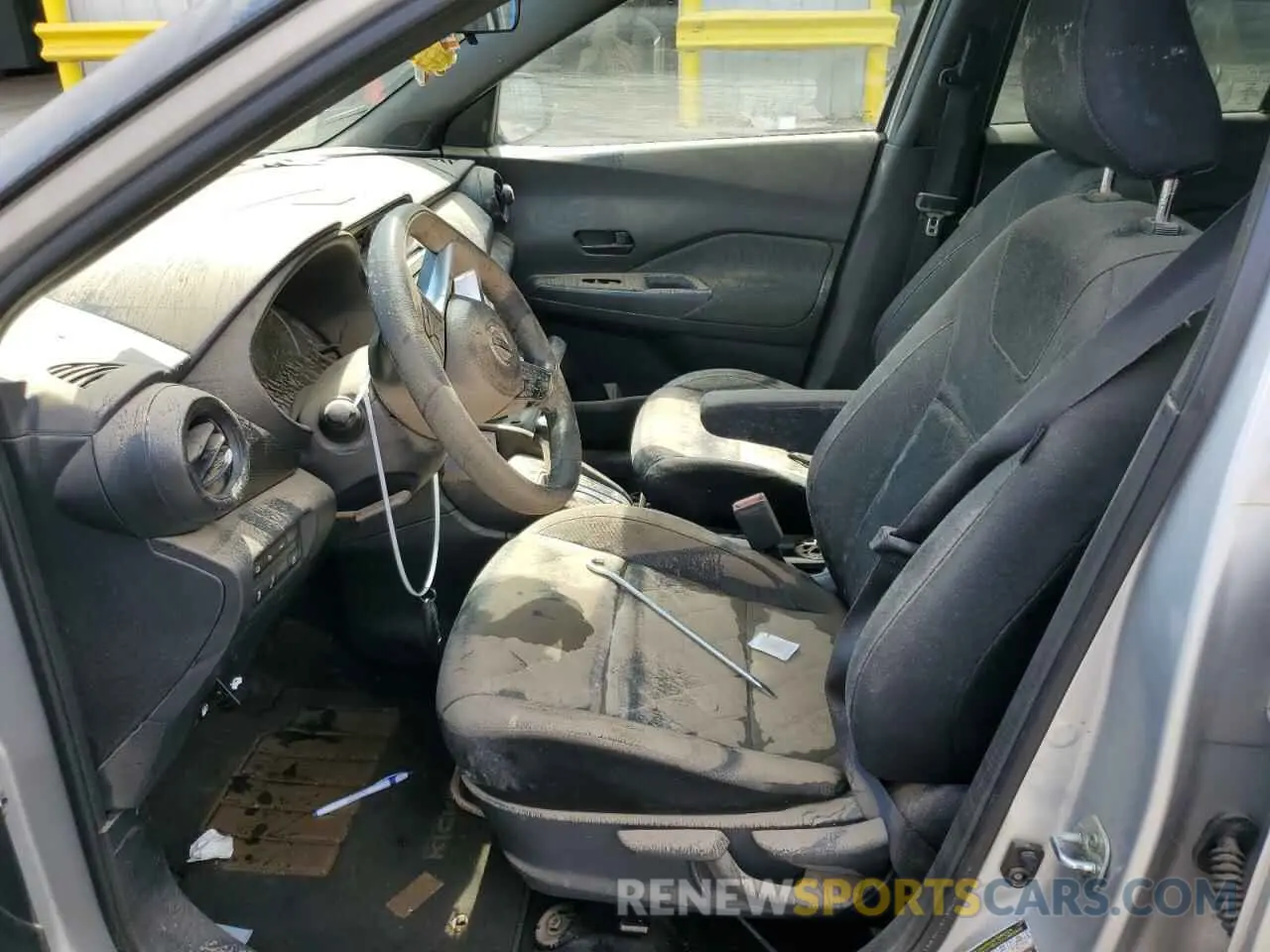 7 Photograph of a damaged car 3N1CP5BV1LL542782 NISSAN KICKS 2020