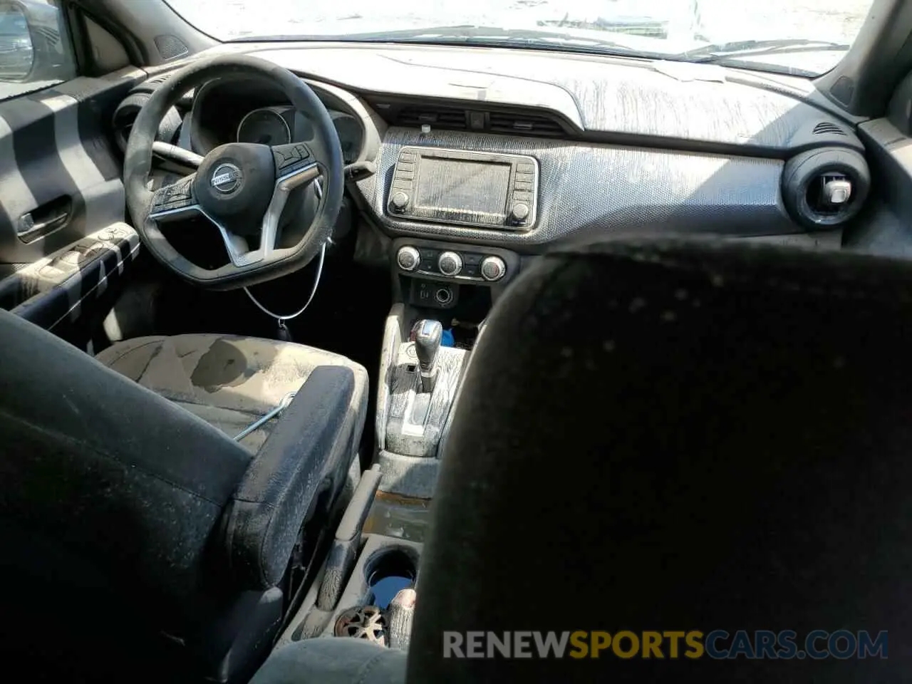 8 Photograph of a damaged car 3N1CP5BV1LL542782 NISSAN KICKS 2020