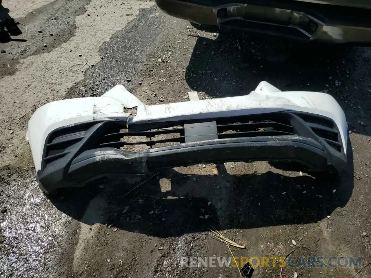 13 Photograph of a damaged car 3N1CP5BV1LL542944 NISSAN KICKS 2020