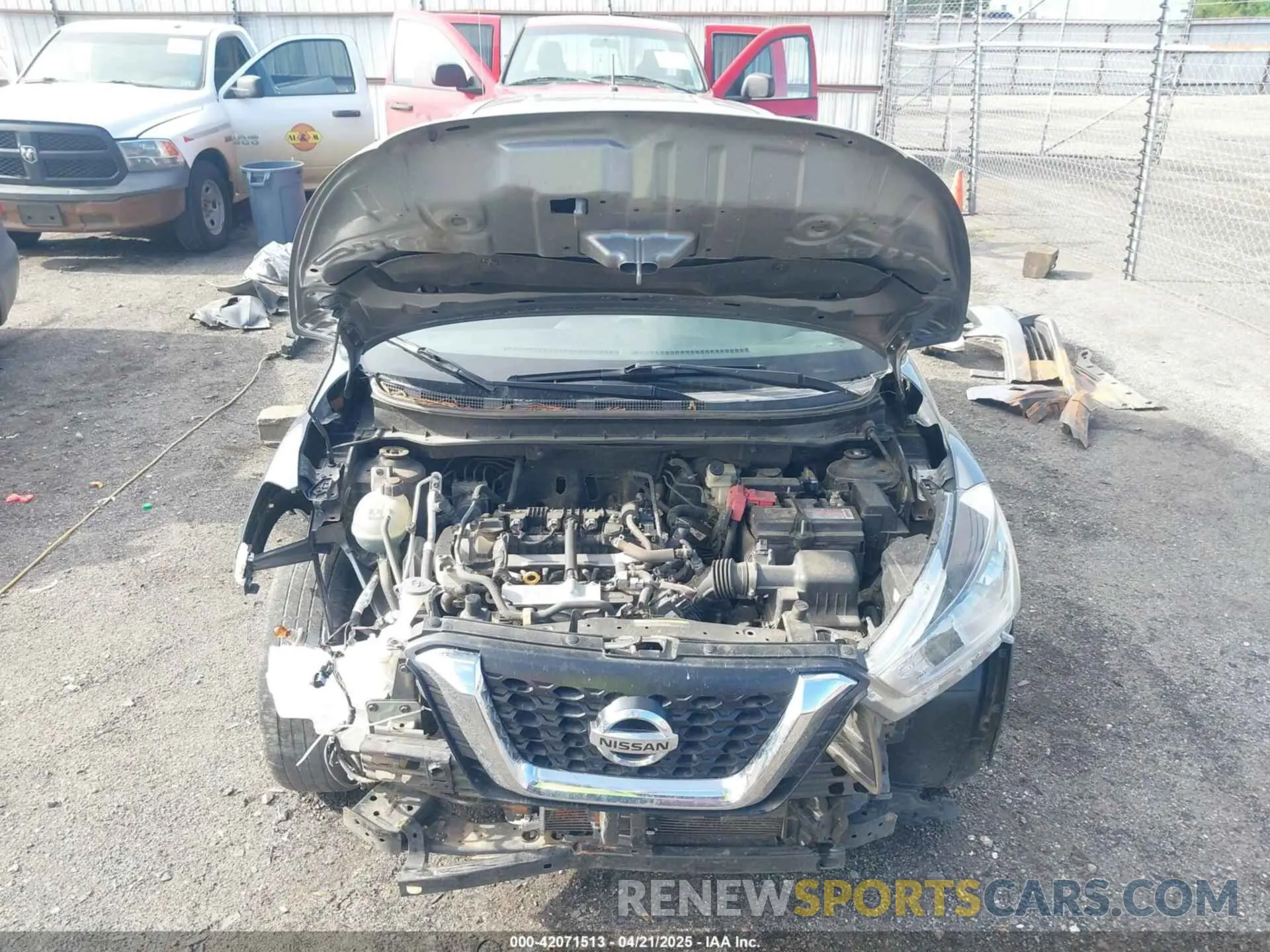 10 Photograph of a damaged car 3N1CP5BV1LL544239 NISSAN KICKS 2020