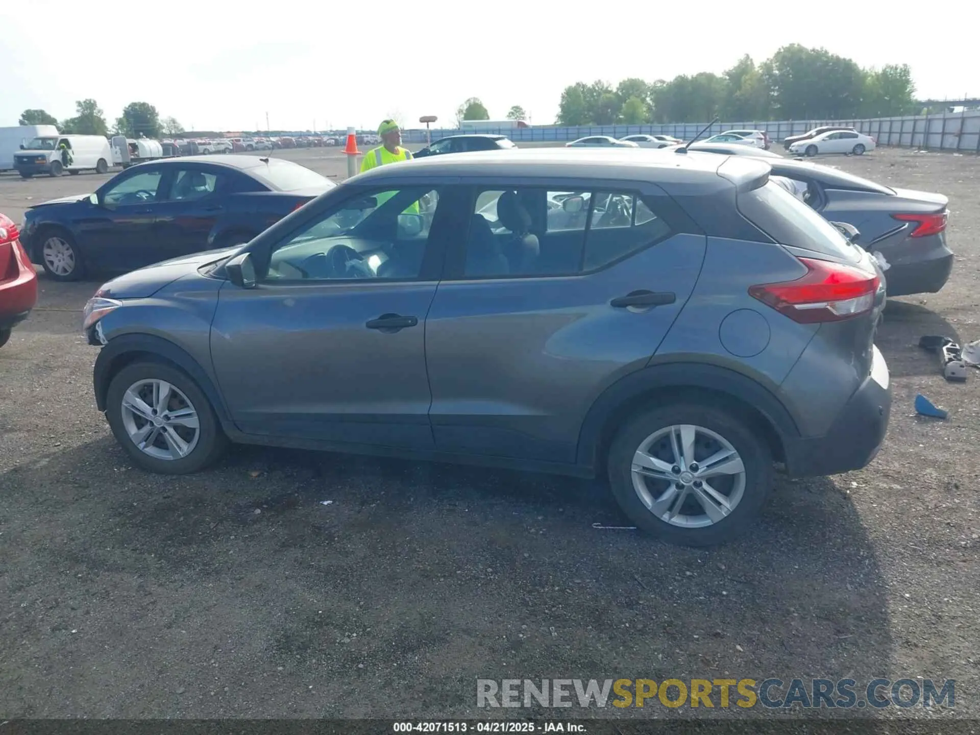 15 Photograph of a damaged car 3N1CP5BV1LL544239 NISSAN KICKS 2020