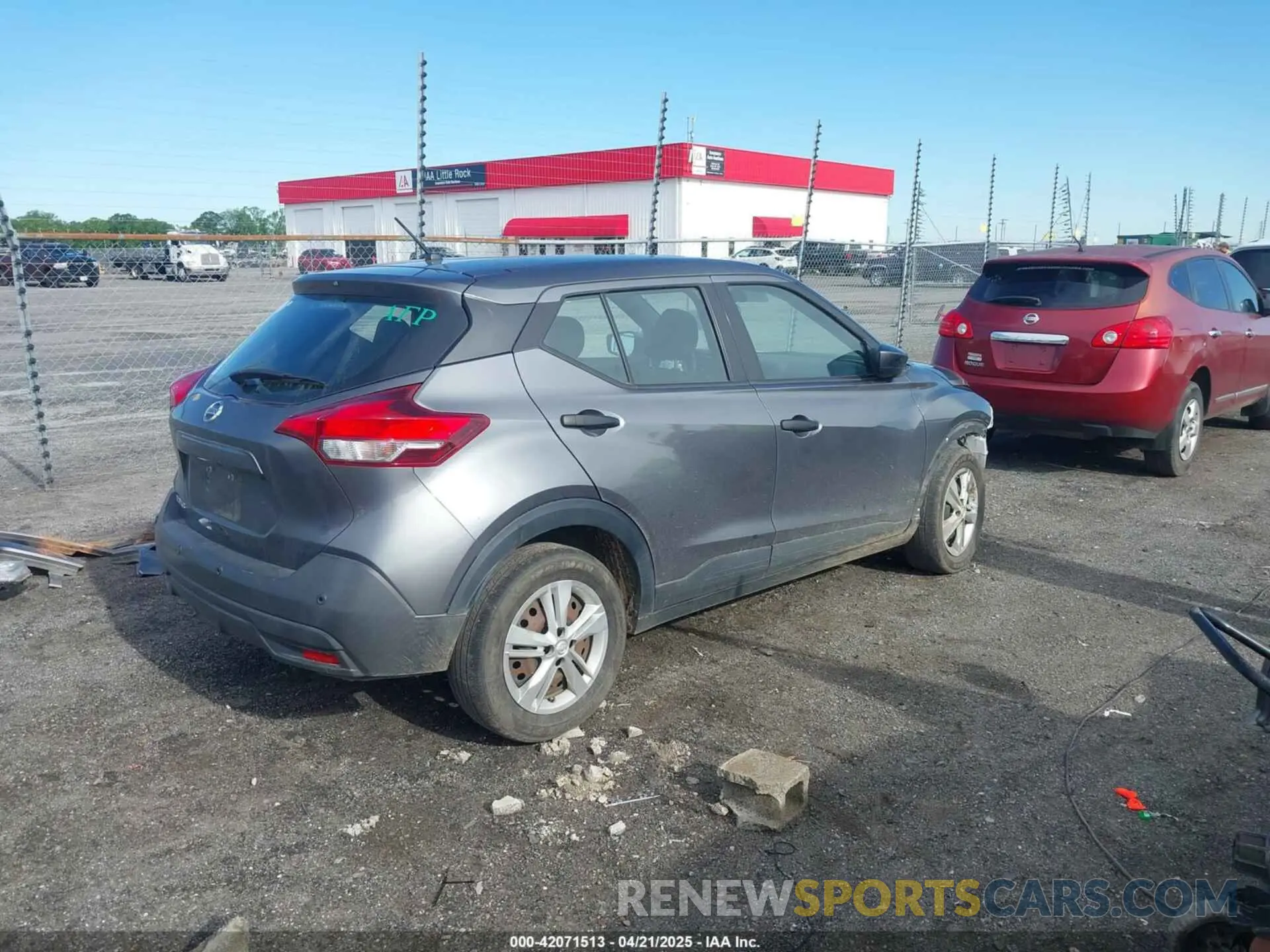 4 Photograph of a damaged car 3N1CP5BV1LL544239 NISSAN KICKS 2020
