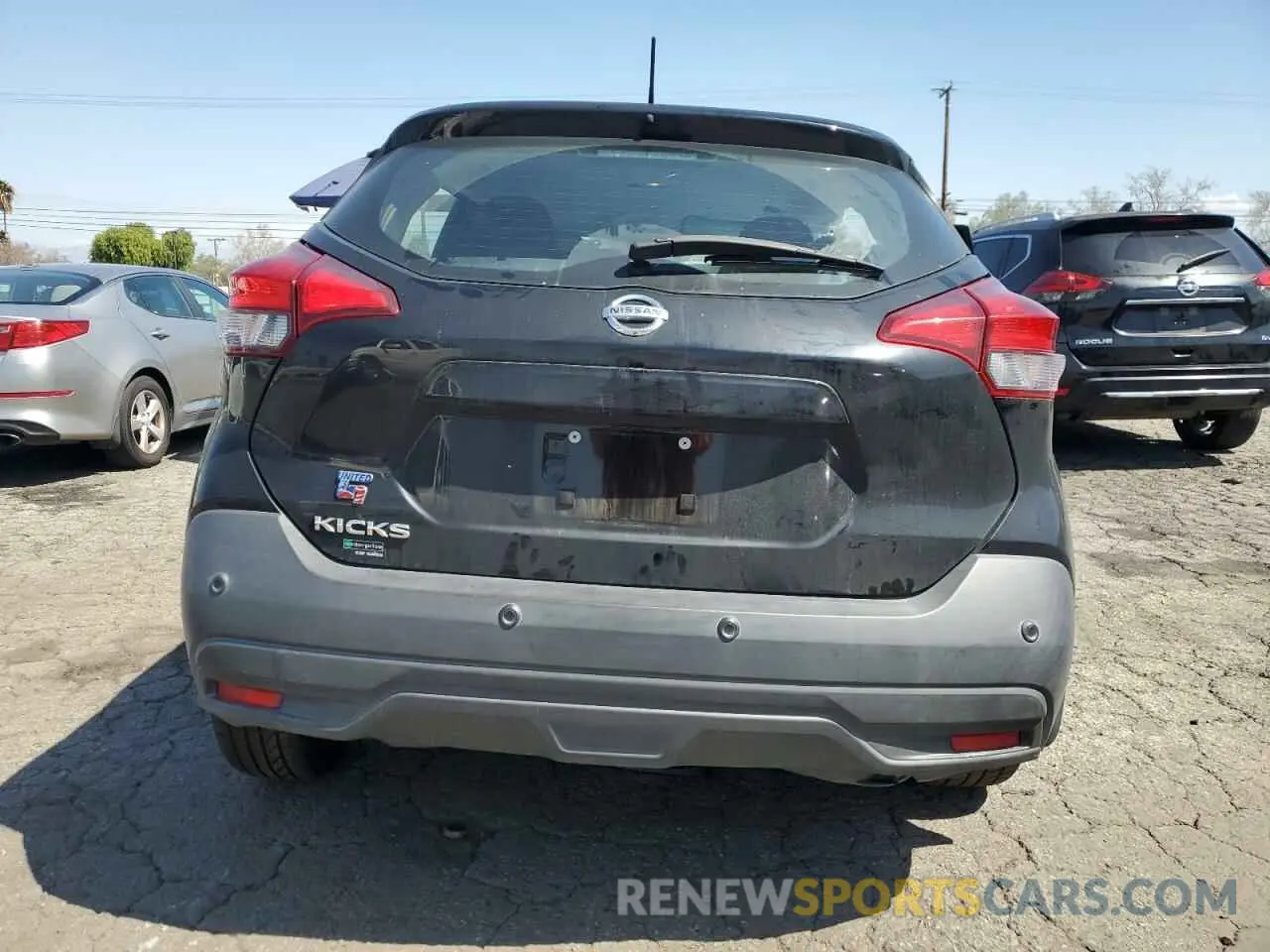 6 Photograph of a damaged car 3N1CP5BV1LL551692 NISSAN KICKS 2020