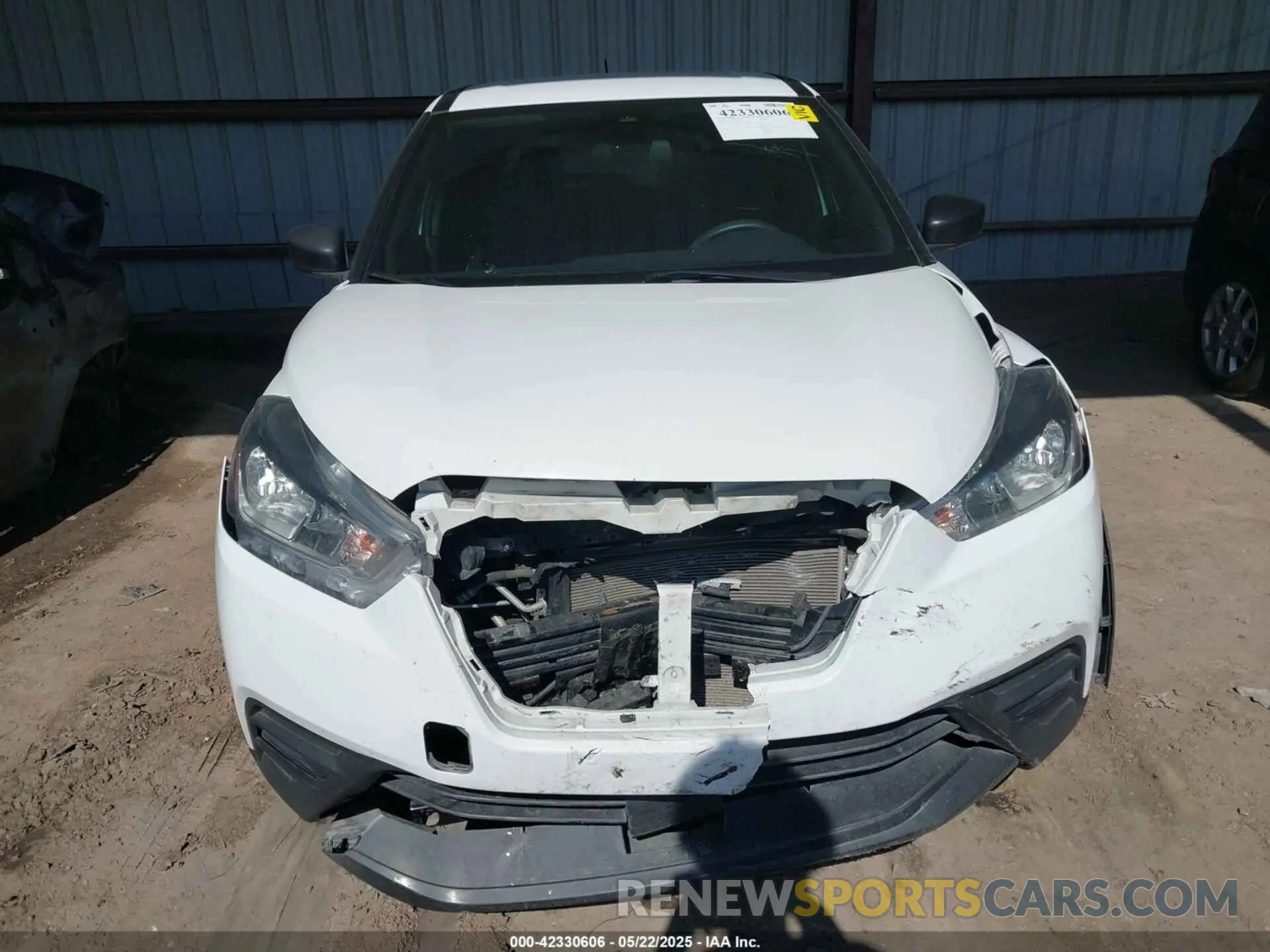 12 Photograph of a damaged car 3N1CP5BV1LL555516 NISSAN KICKS 2020