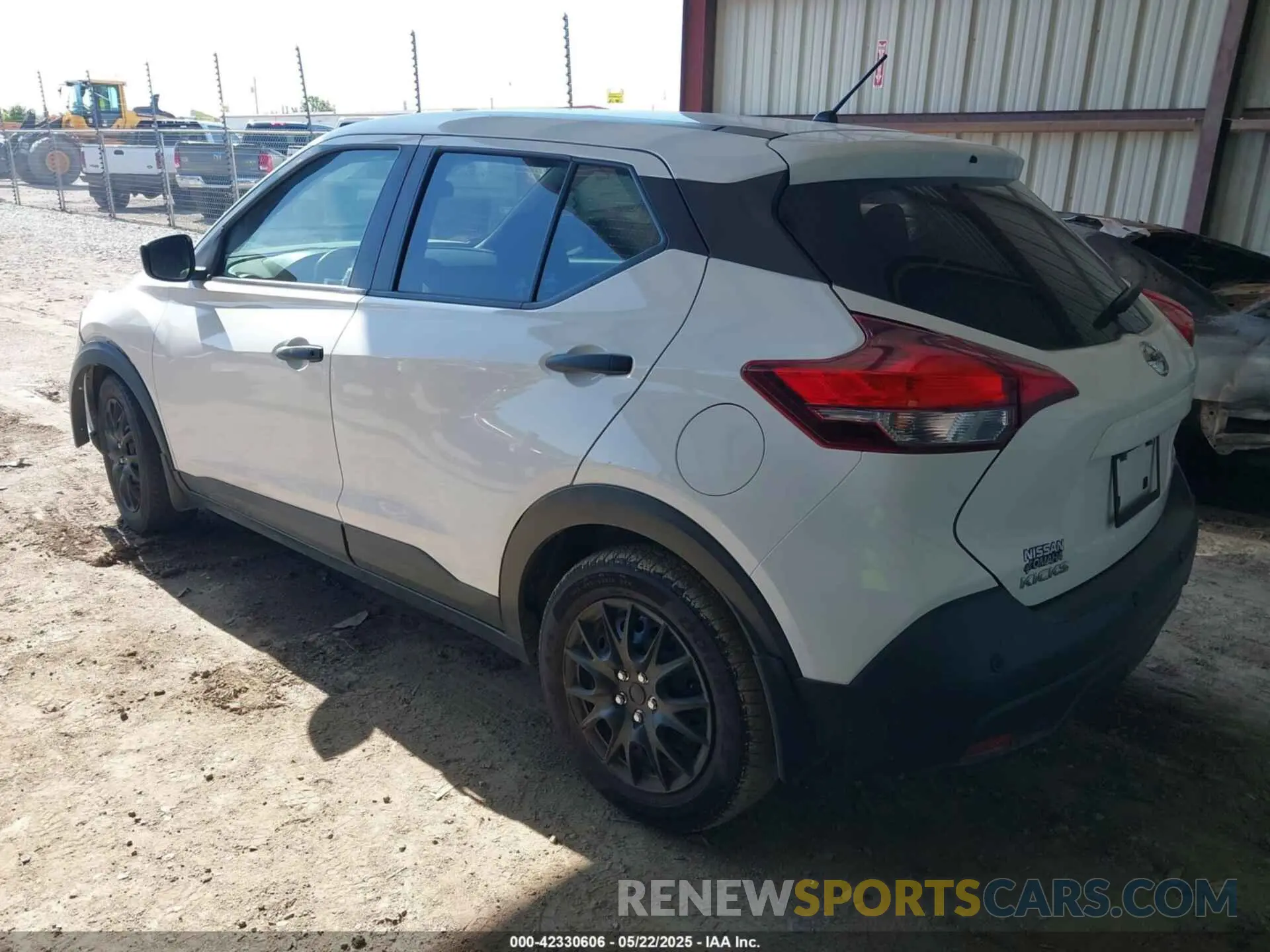 3 Photograph of a damaged car 3N1CP5BV1LL555516 NISSAN KICKS 2020