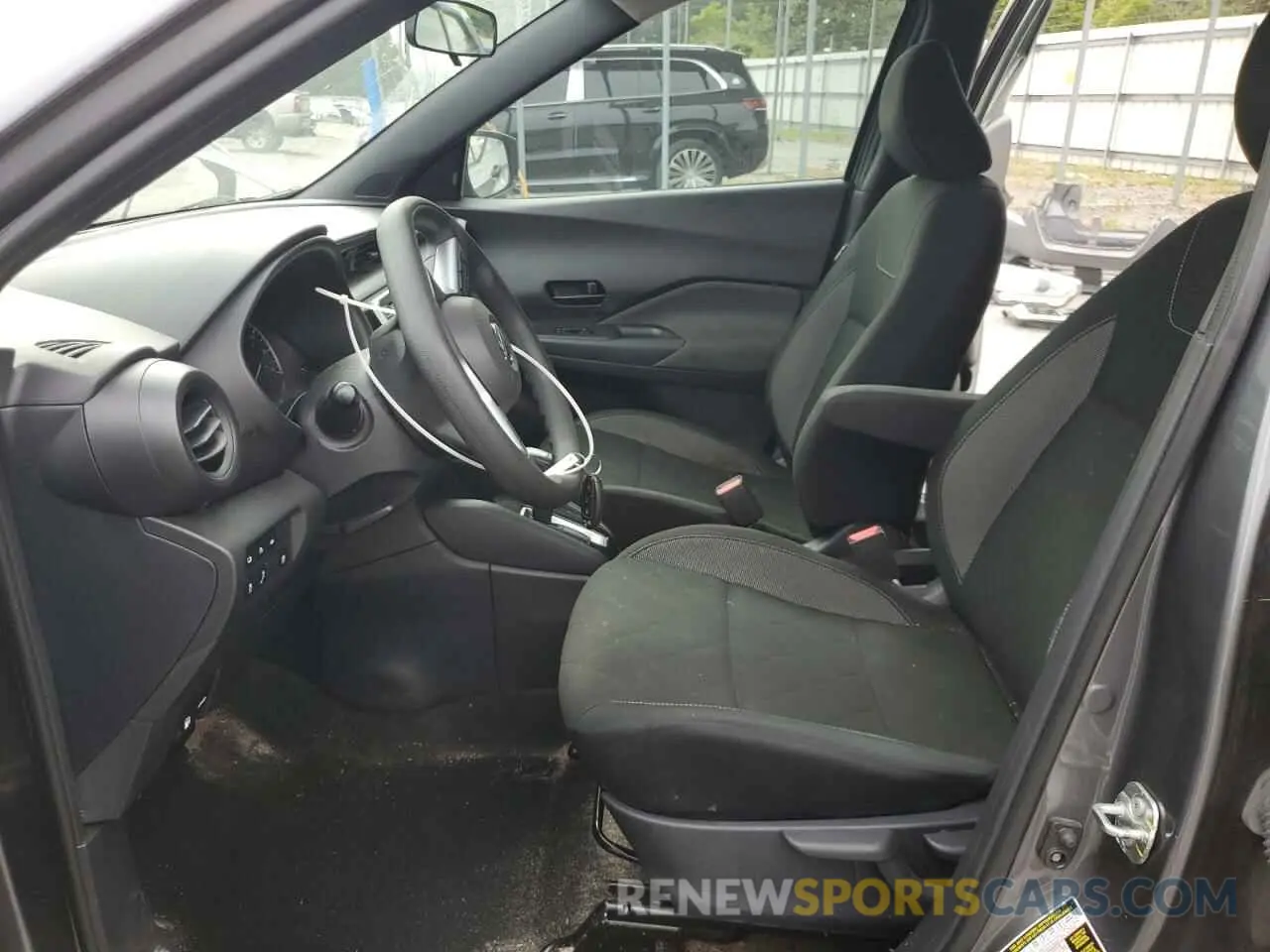 7 Photograph of a damaged car 3N1CP5BV1LL560358 NISSAN KICKS 2020