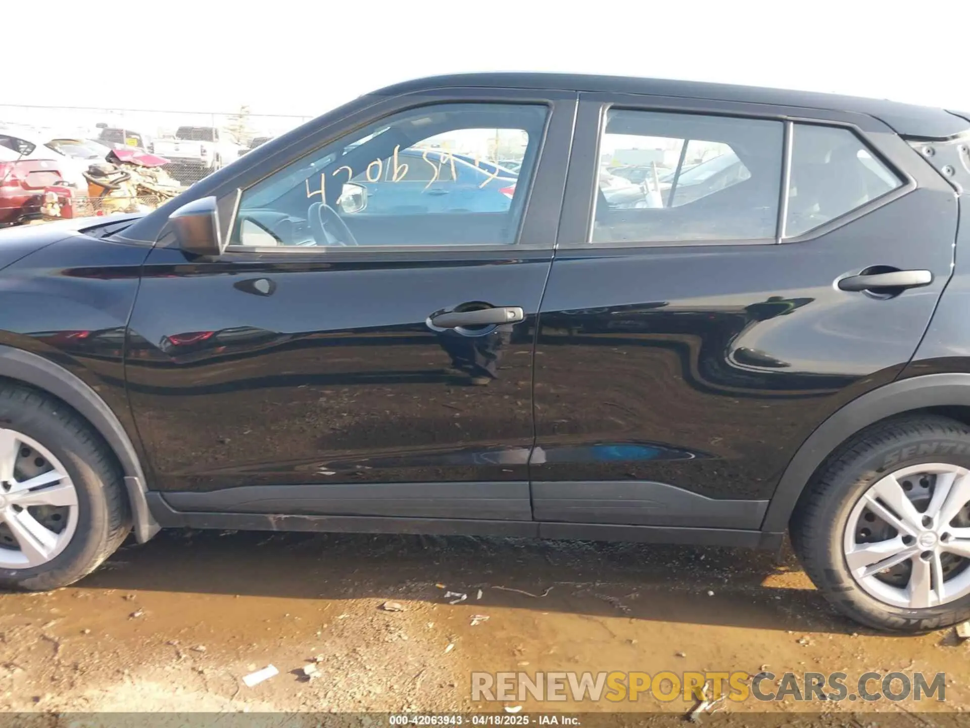 15 Photograph of a damaged car 3N1CP5BV1LL571697 NISSAN KICKS 2020