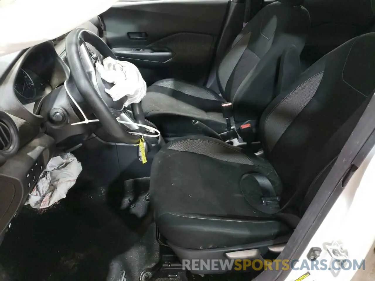 7 Photograph of a damaged car 3N1CP5BV1LL572431 NISSAN KICKS 2020
