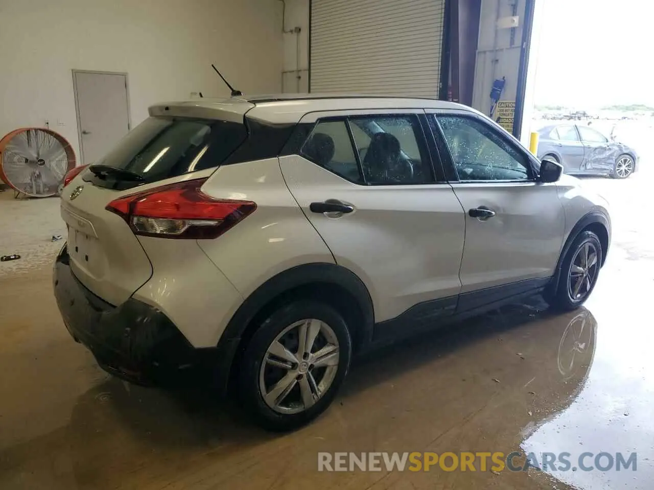3 Photograph of a damaged car 3N1CP5BV2LL482544 NISSAN KICKS 2020