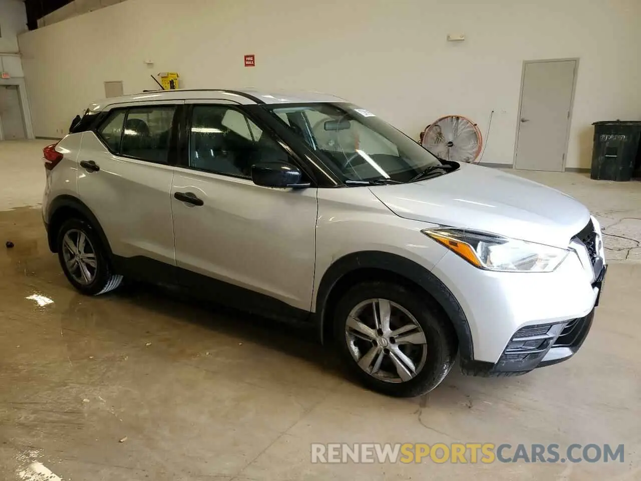4 Photograph of a damaged car 3N1CP5BV2LL482544 NISSAN KICKS 2020