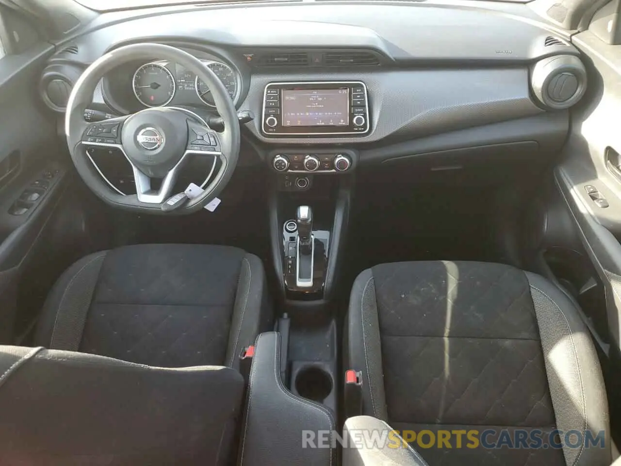 8 Photograph of a damaged car 3N1CP5BV2LL482544 NISSAN KICKS 2020