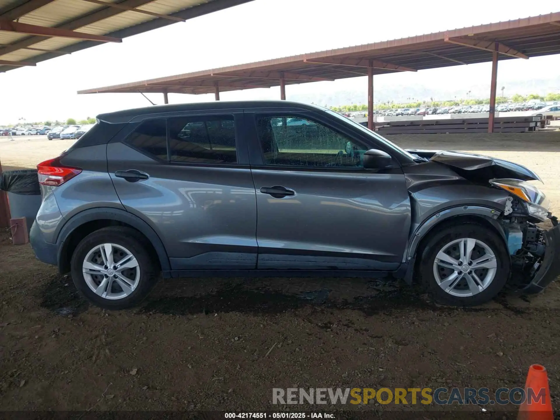 13 Photograph of a damaged car 3N1CP5BV2LL502730 NISSAN KICKS 2020
