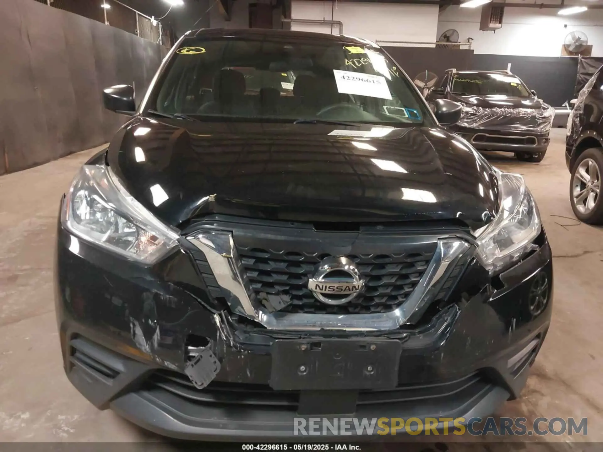 12 Photograph of a damaged car 3N1CP5BV2LL504266 NISSAN KICKS 2020