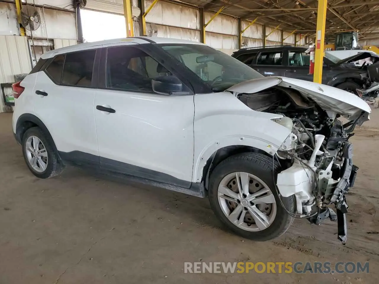 4 Photograph of a damaged car 3N1CP5BV2LL511380 NISSAN KICKS 2020