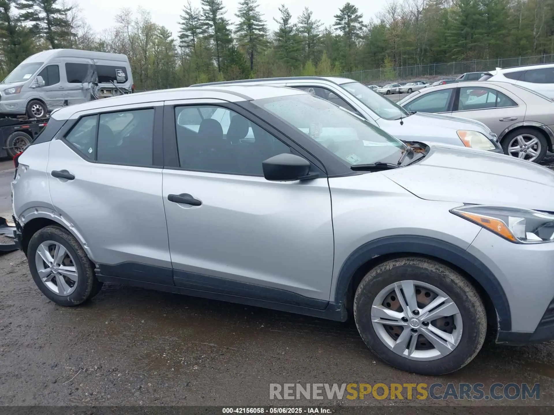 14 Photograph of a damaged car 3N1CP5BV2LL518121 NISSAN KICKS 2020