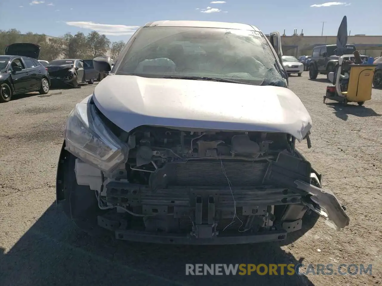 5 Photograph of a damaged car 3N1CP5BV2LL518247 NISSAN KICKS 2020
