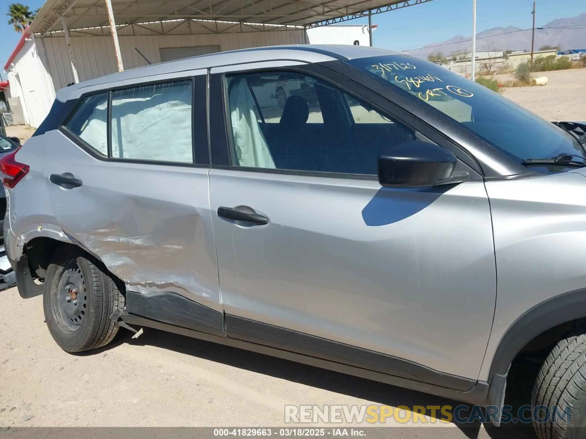 13 Photograph of a damaged car 3N1CP5BV2LL524100 NISSAN KICKS 2020